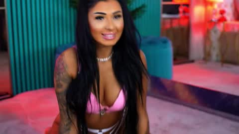 arabellaposh online show from September 23, 7:50 am