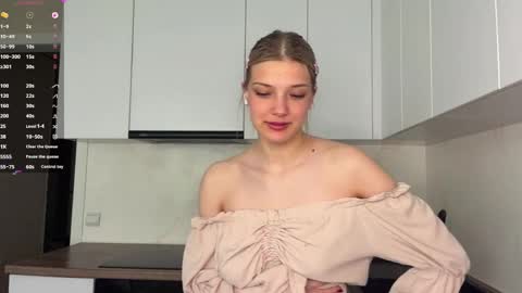 Caroline online show from June 5, 4:13 pm