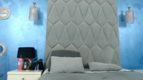 aretialisya online show from February 6, 7:12 am