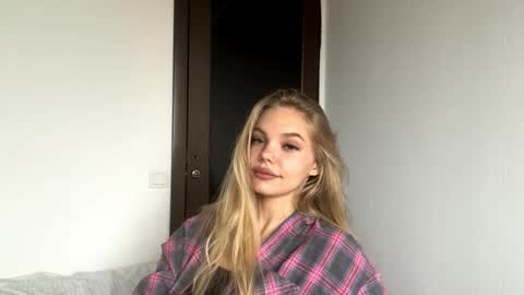 Amelia online show from November 10, 7:03 am