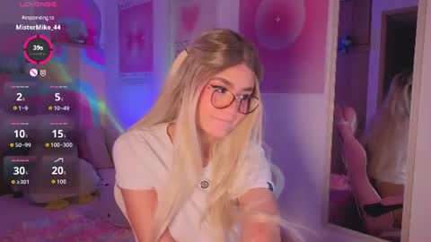 ari_blis online show from July 29, 11:49 pm