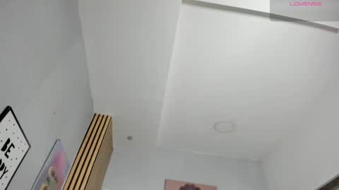 aria__monroe online show from March 28, 12:15 pm