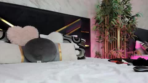 aria lush online show from November 27, 11:29 pm