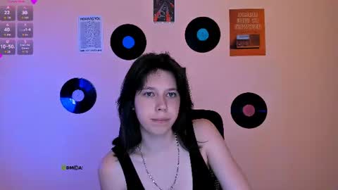 aria_wild_ online show from June 13, 7:22 pm