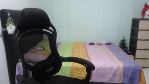 ...Ariana... online show from November 5, 6:57 pm