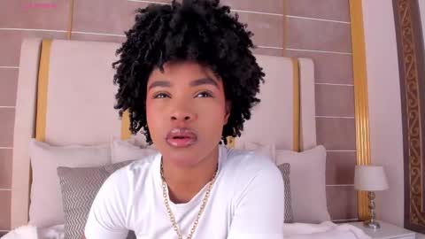 Aria Foster online show from November 7, 11:53 pm