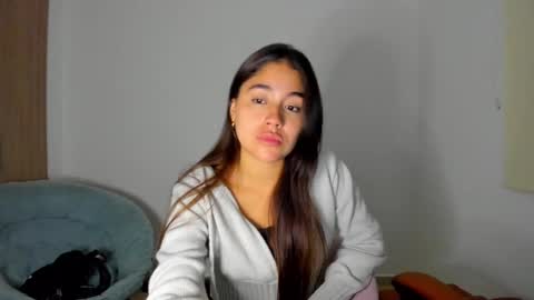 Aria Montgomery online show from February 19, 8:22 am