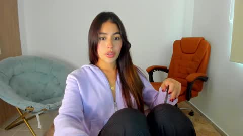 Aria Montgomery online show from February 14, 9:53 pm