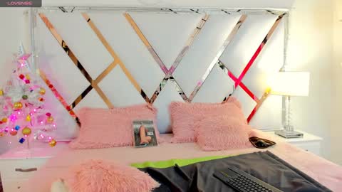 Ariana  online show from December 15, 12:38 pm