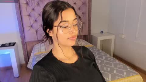 Snapshot of ariana_pierce chatting on February 28, 5:04 am Ariana online show from February 28, 5:04 am