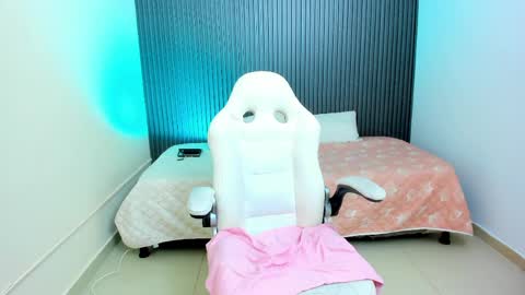 Ariana online show from April 9, 11:59 am