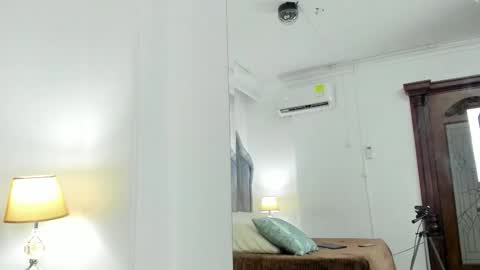 Andrea online show from March 4, 1:50 pm