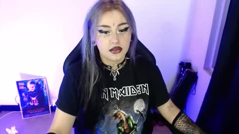 help me 100 hands up my OF is Free  online show from March 6, 10:27 pm