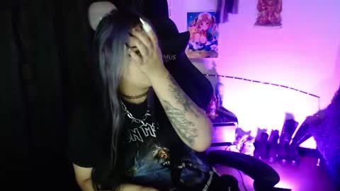 help me 100 hands up my OF is Free  online show from July 28, 8:52 pm