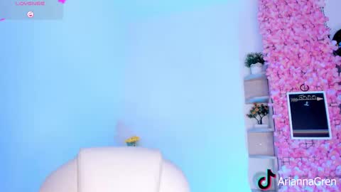 Arianna online show from October 1, 4:23 pm