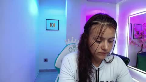arianna_sweeet online show from November 15, 4:24 am