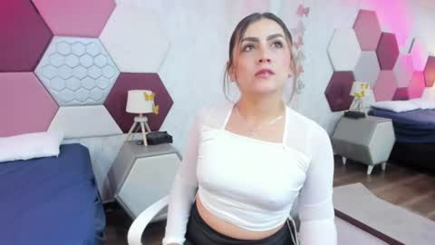 aria online show from June 18, 12:10 pm