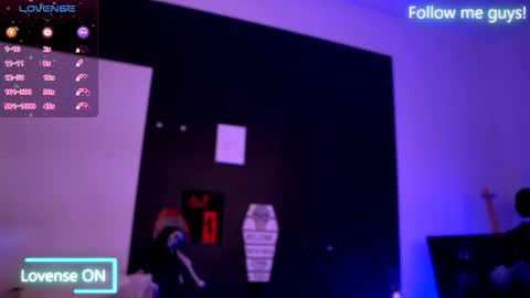 Snapshot of ariaxstark chatting on October 19, 9:28 pm Aria online show from October 19, 9:28 pm