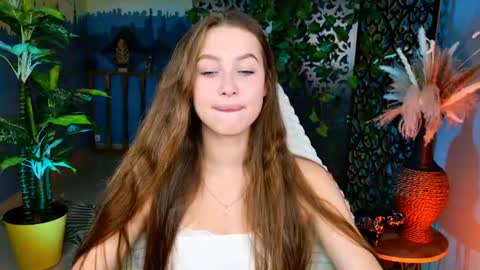 arielsykes online show from June 12, 5:59 am