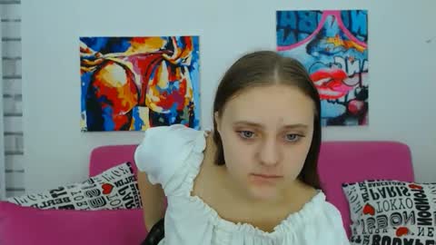 Snapshot of arinabelle chatting on October 17, 5:21 am arinabelle online show from October 17, 5:21 am