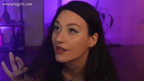 Maya online show from March 24, 7:08 pm