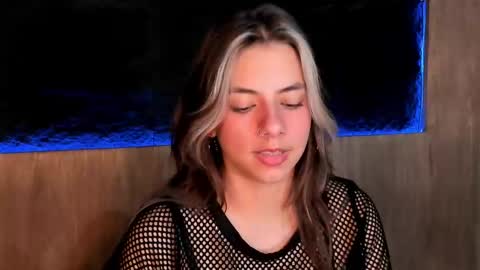 artemisablake online show from February 15, 10:32 pm