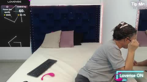 Snapshot of artemiza_love_ chatting on February 1, 12:16 pm artemiza online show from February 1, 12:16 pm