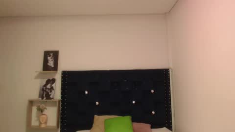 Snapshot of artemiza_love_ chatting on January 23, 12:09 pm artemiza online show from January 23, 12:09 pm