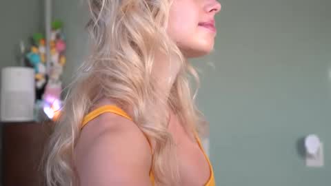 Snapshot of artoftease chatting on October 2, 3:17 pm Ms Paradise online show from October 2, 3:17 pm