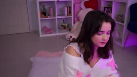 Aria online show from October 18, 9:56 am