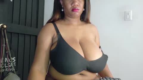 Snapshot of ashanty_1012 chatting on October 9, 5:50 pm ashanty_1012 online show from October 9, 5:50 pm