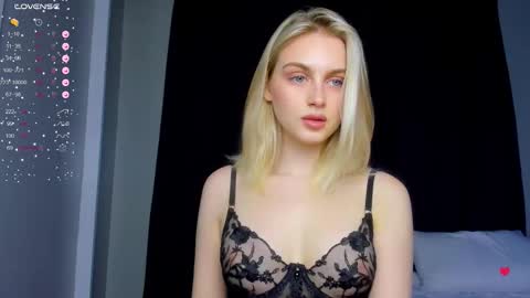 your pretty Ashley online show from February 12, 7:21 am