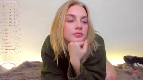 your pretty Ashley online show from November 11, 7:00 pm