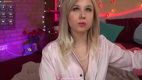 Anna Anya online show from September 10, 5:46 pm