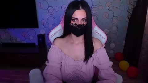   Yasmina   online show from April 13, 5:20 am