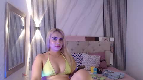 ashley__tylor online show from February 20, 2:43 am