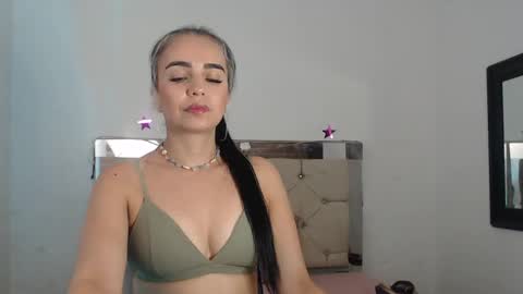ashley__tylor online show from January 30, 9:25 pm