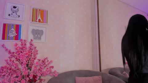 ashley_blum_ online show from March 31, 12:05 pm