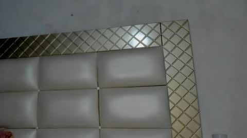    online show from October 19, 11:40 pm