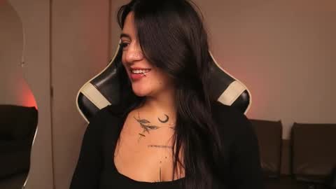 Ashley Lauren online show from March 3, 7:53 pm