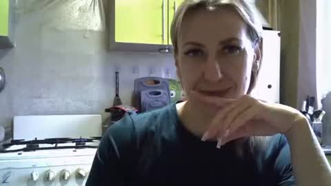 Snapshot of ashleyxhoney chatting on October 24, 6:42 am AshleyXHoney online show from October 24, 6:42 am