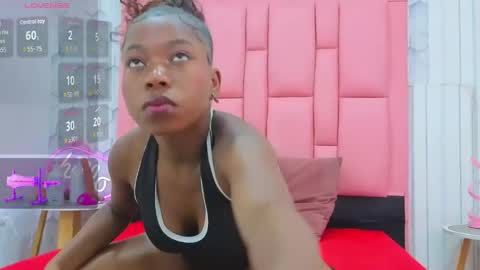 ashlleyray online show from June 1, 7:04 pm