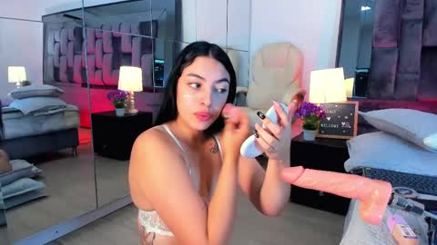 Ashly online show from May 31, 3:45 am