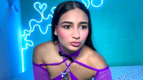 Ashlyrouxx online show from July 17, 9:07 pm
