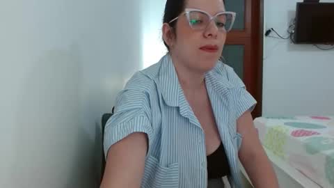 AshlyMoon online show from November 4, 1:43 am