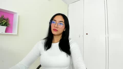Snapshot of asiam_brunet chatting on January 28, 1:05 pm Camila online show from January 28, 1:05 pm