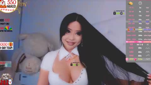 Snapshot of asian_gf chatting on January 5, 6:56 am usually start stream about 10 pm PST 1 am EST online show from January 5, 6:56 am