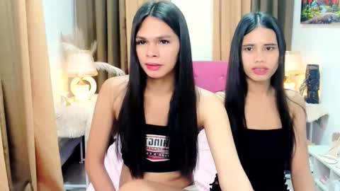 mooreen online show from November 6, 3:40 pm