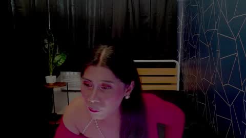 asianloreen24 online show from December 5, 8:03 am