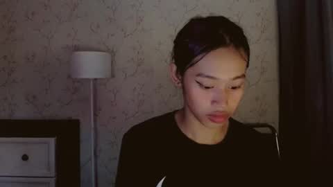 kisses online show from March 18, 9:47 am